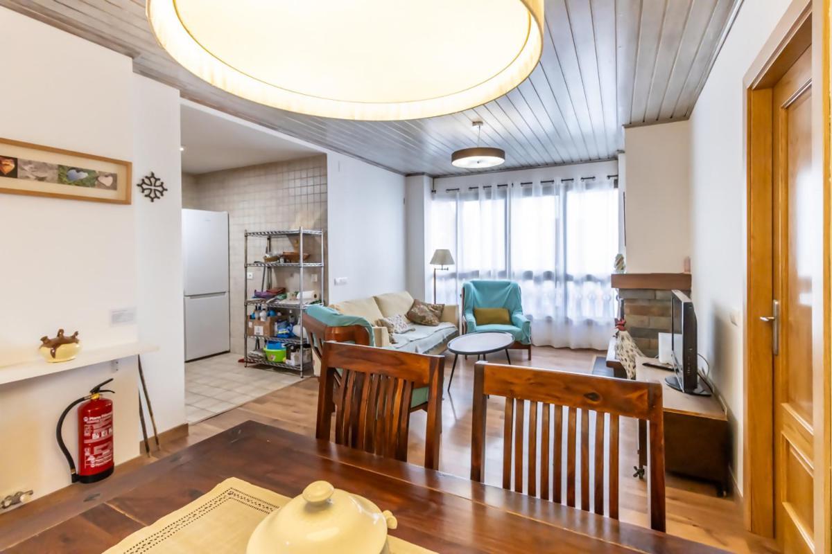 Apartamento San Fabian De Bossost Ngoại thất bức ảnh